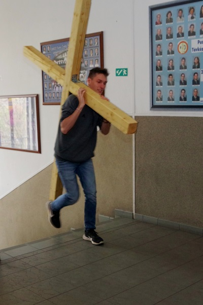 Cross carrying